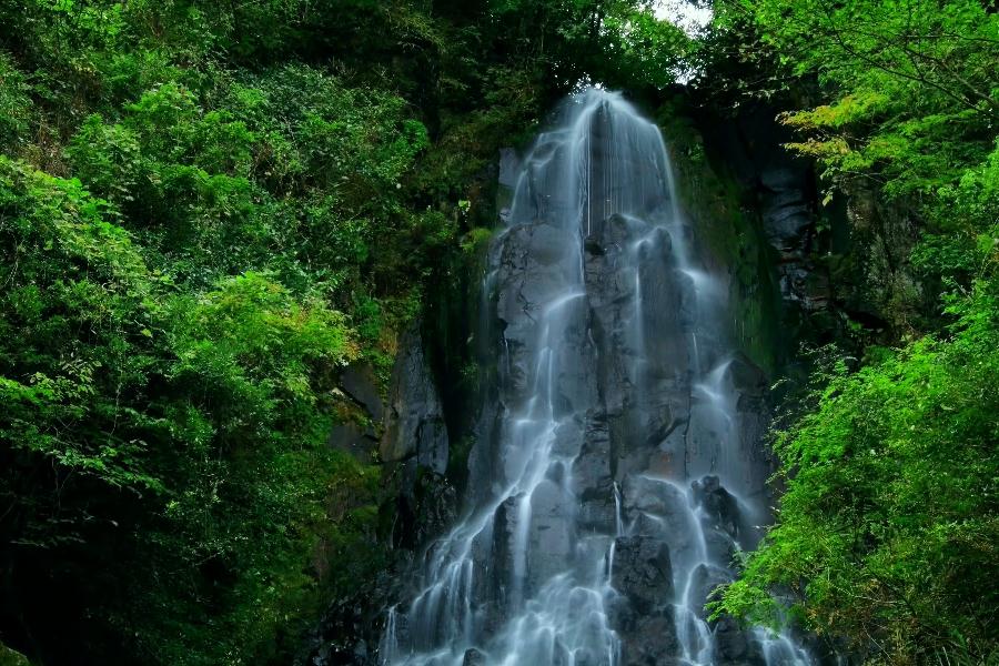 雌滝（鹿目の滝）