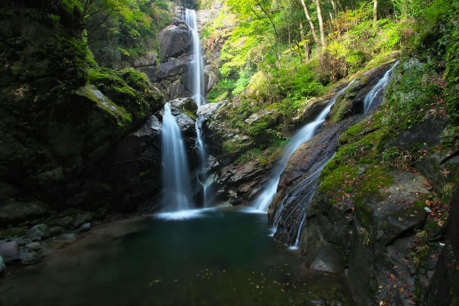 竜ヶ岩の滝（たつがいわのたき）【宮崎県高千穂町】