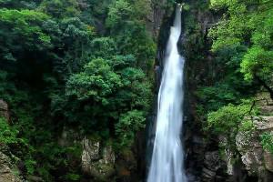 西椎屋の滝