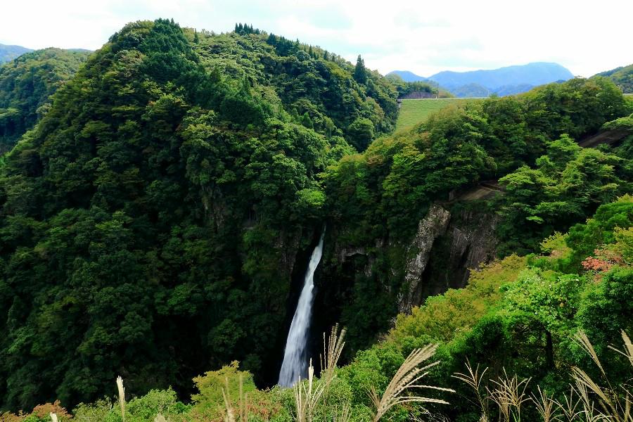 西椎屋の滝（にししいやのたき）【大分県宇佐市】