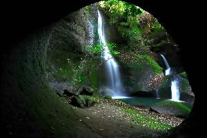 龍昇の滝　（大分県）