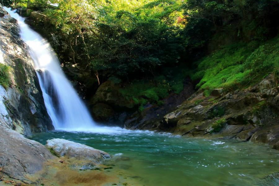 観音の滝　（かんのんのたき）　佐賀県唐津市