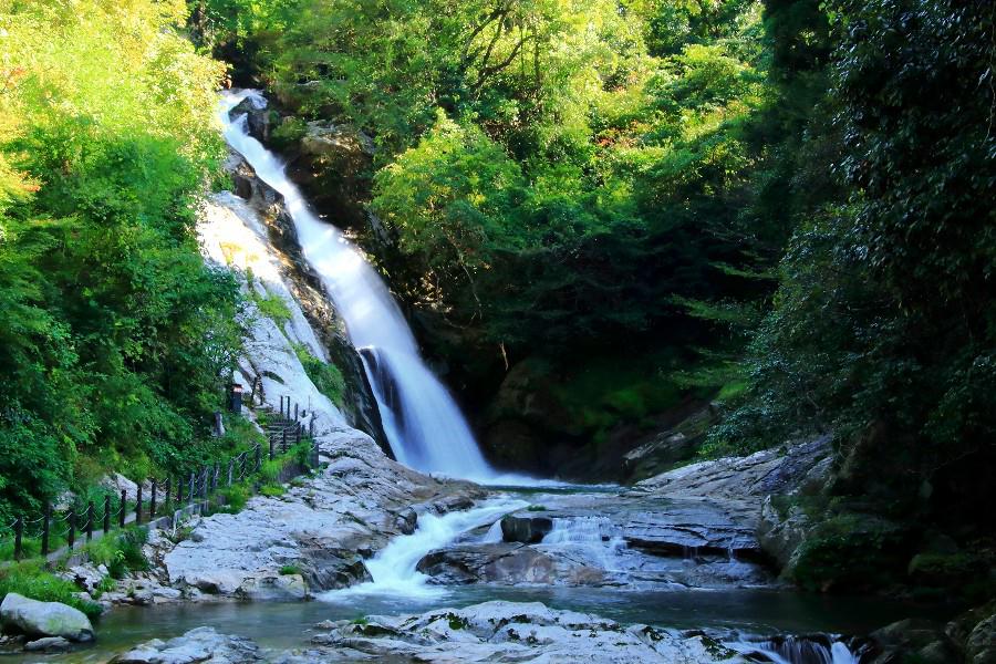 観音の滝　（かんのんのたき）　佐賀県唐津市