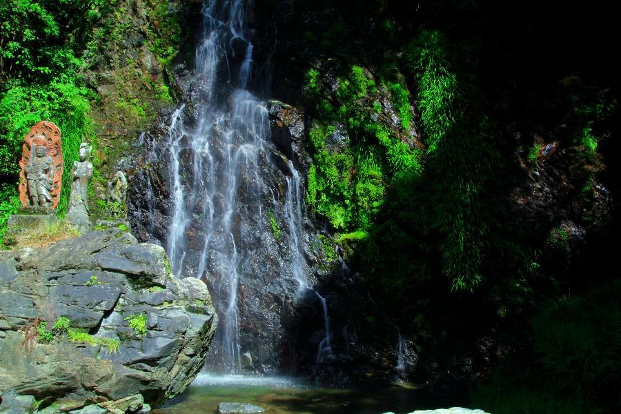 清水の滝(きよみずのたき)・佐賀県小城市