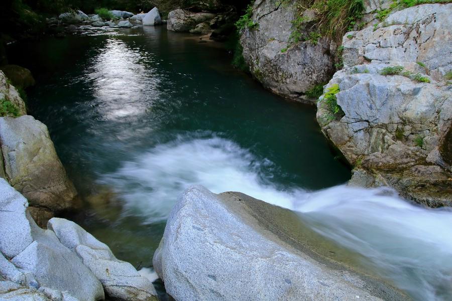 白絹の滝（しらぎぬのたき）佐賀県唐津市