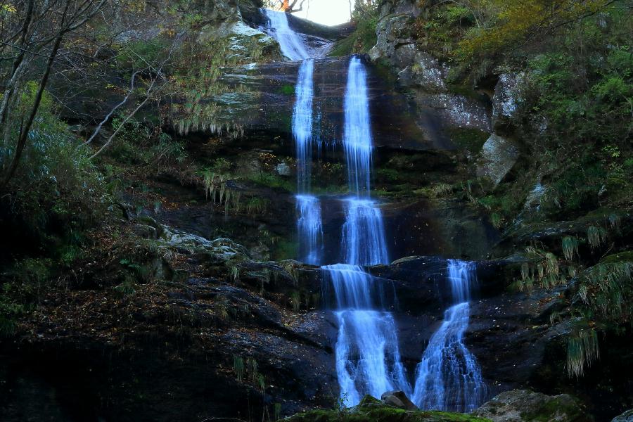 唐岬の滝・愛媛県東温市