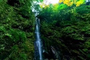 雨乞の滝（雄滝）