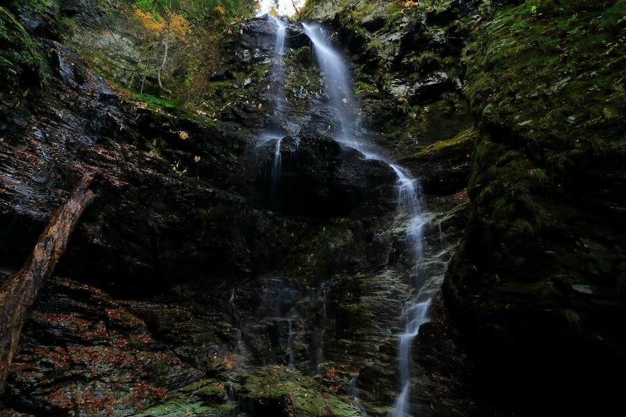 母衣暮露滝(ぼろぼろだき)【徳島県吉野川市】