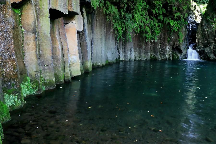 屏風岩(びょうぶいわ) 【静岡県裾野市】
