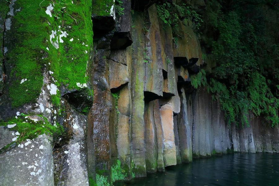 屏風岩（びょうぶいわ）　【静岡県裾野市】