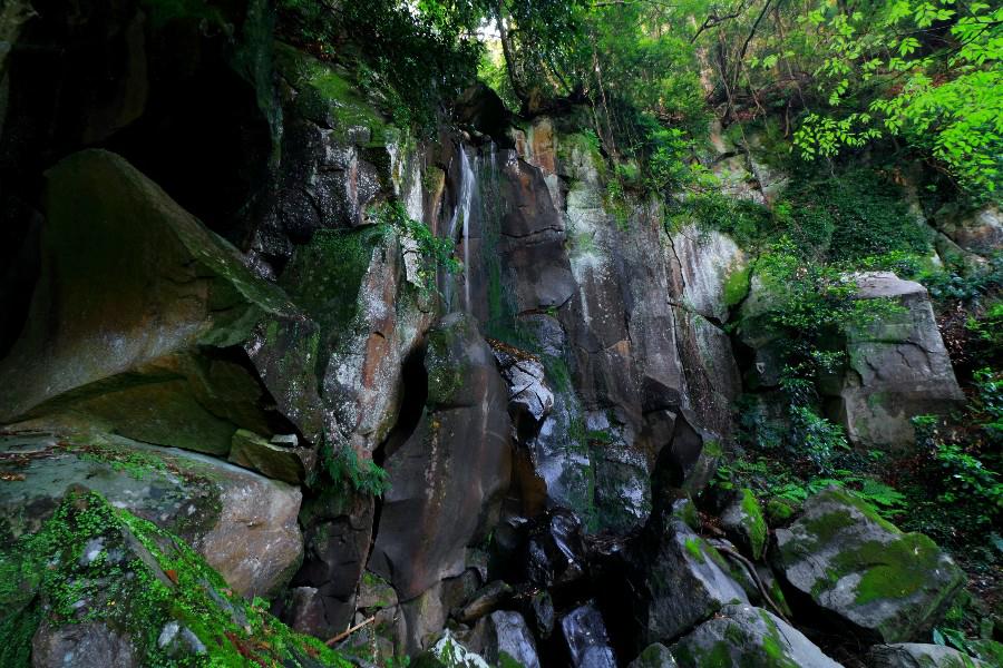 不動の滝（ふどうのたき）　【静岡県伊豆の国市】　《滝山不動》