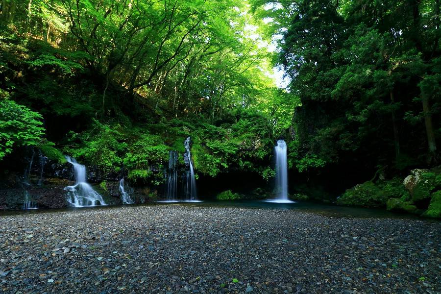 陣馬の滝(じんばのたき)静岡県富士宮市