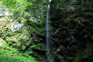 素波里不動の滝