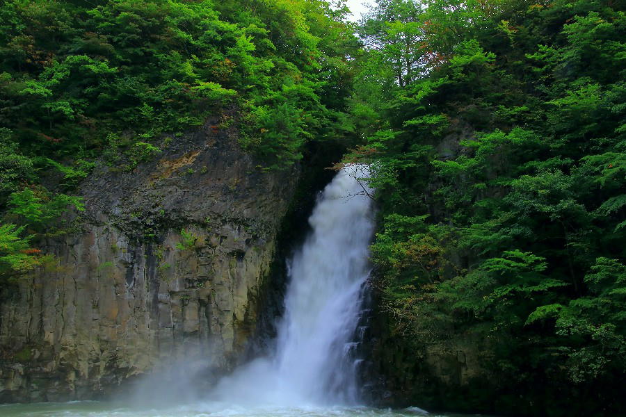 銚子の滝（ちょうしのたき）　【秋田県鹿角市】