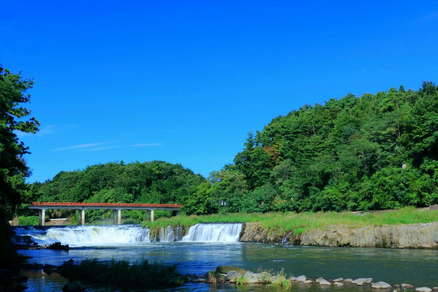 乙字ヶ滝 （日本の滝百選）　【福島県玉川村・福島県須賀川市】