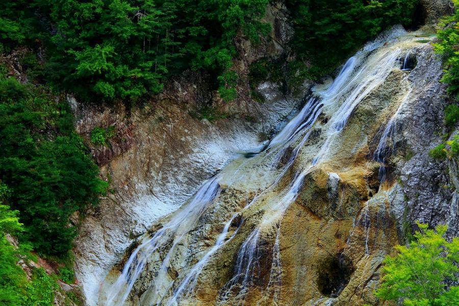 姥ヶ滝（うばがたき）　【石川県白山市】