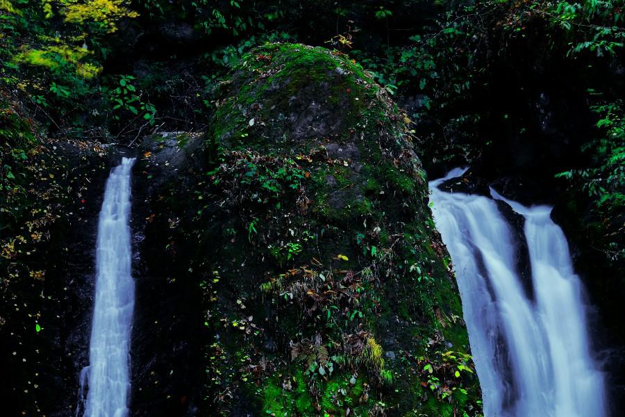 雄滝（おたき）・【山梨県小菅村】