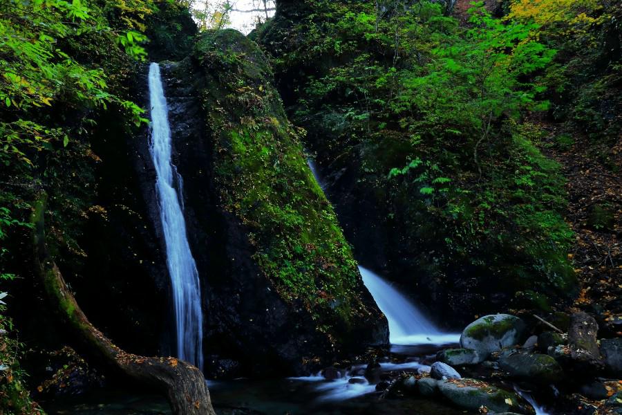 雄滝(おたき)・【山梨県小菅村】