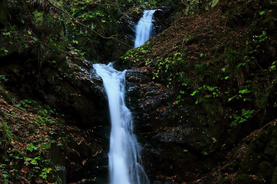 雄滝・雌滝　（おたき・めたき）　【山梨県丹波山村】